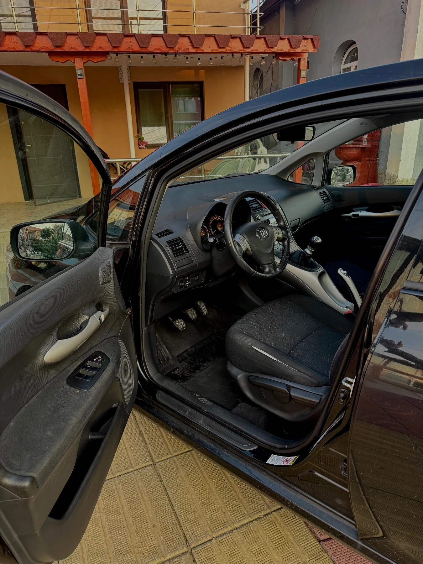 Toyota Auris 2.0 D4D - изображение 4