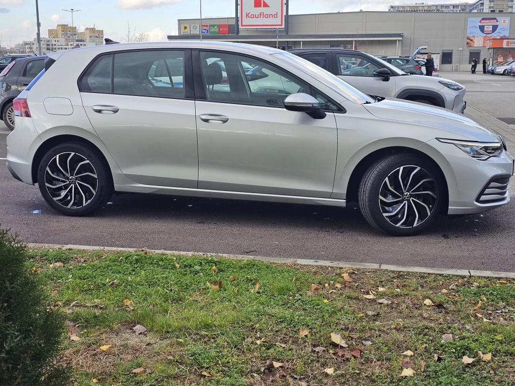 VW Golf 2.0TDI Life+  | Mobile.bg   8