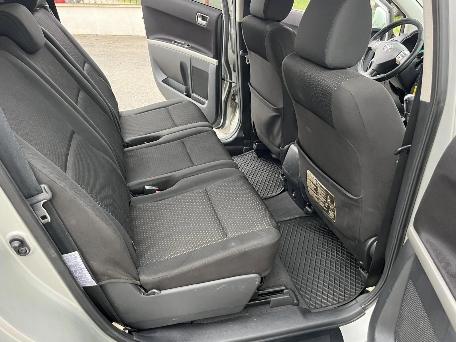 Toyota Corolla verso 2.2 D4D 136к 6 СКОРОСТИ КЛИМАТРОНИК АВТОПИЛОТ - изображение 10