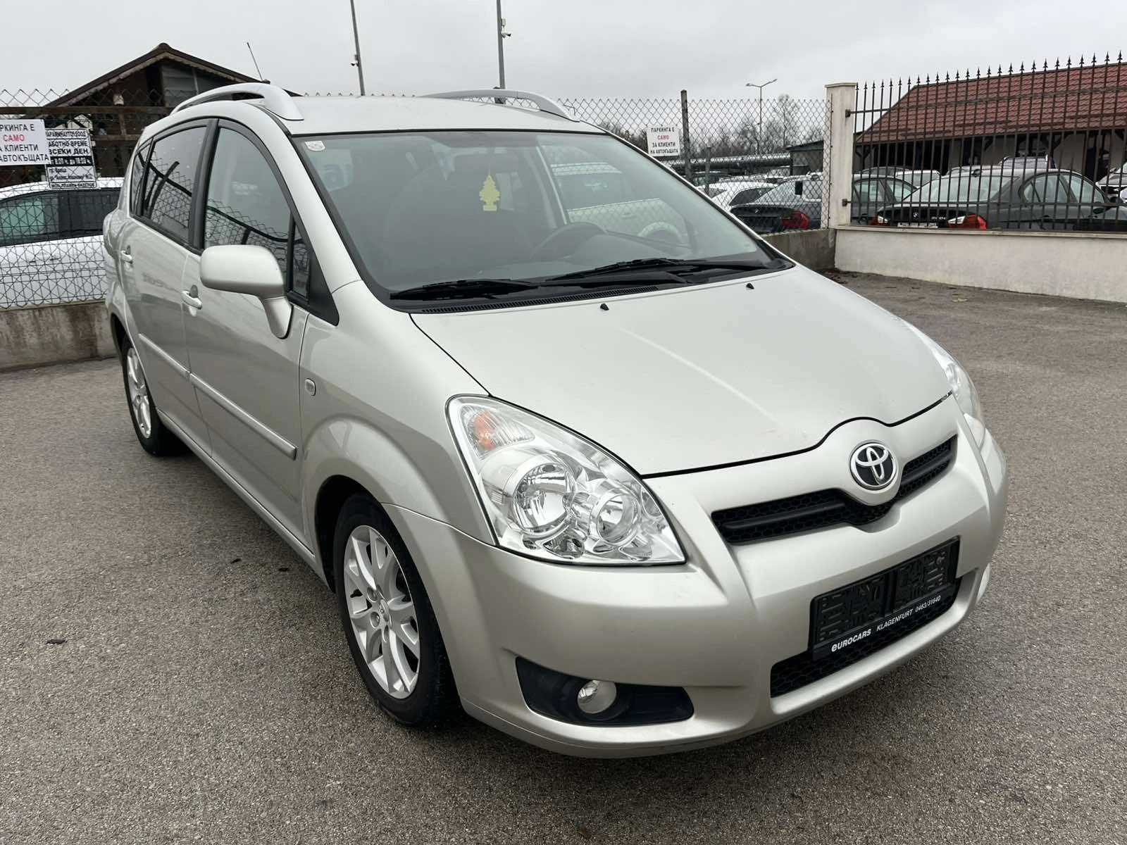 Toyota Corolla verso 2.2 D4D 136к 6 СКОРОСТИ КЛИМАТРОНИК АВТОПИЛОТ - изображение 3