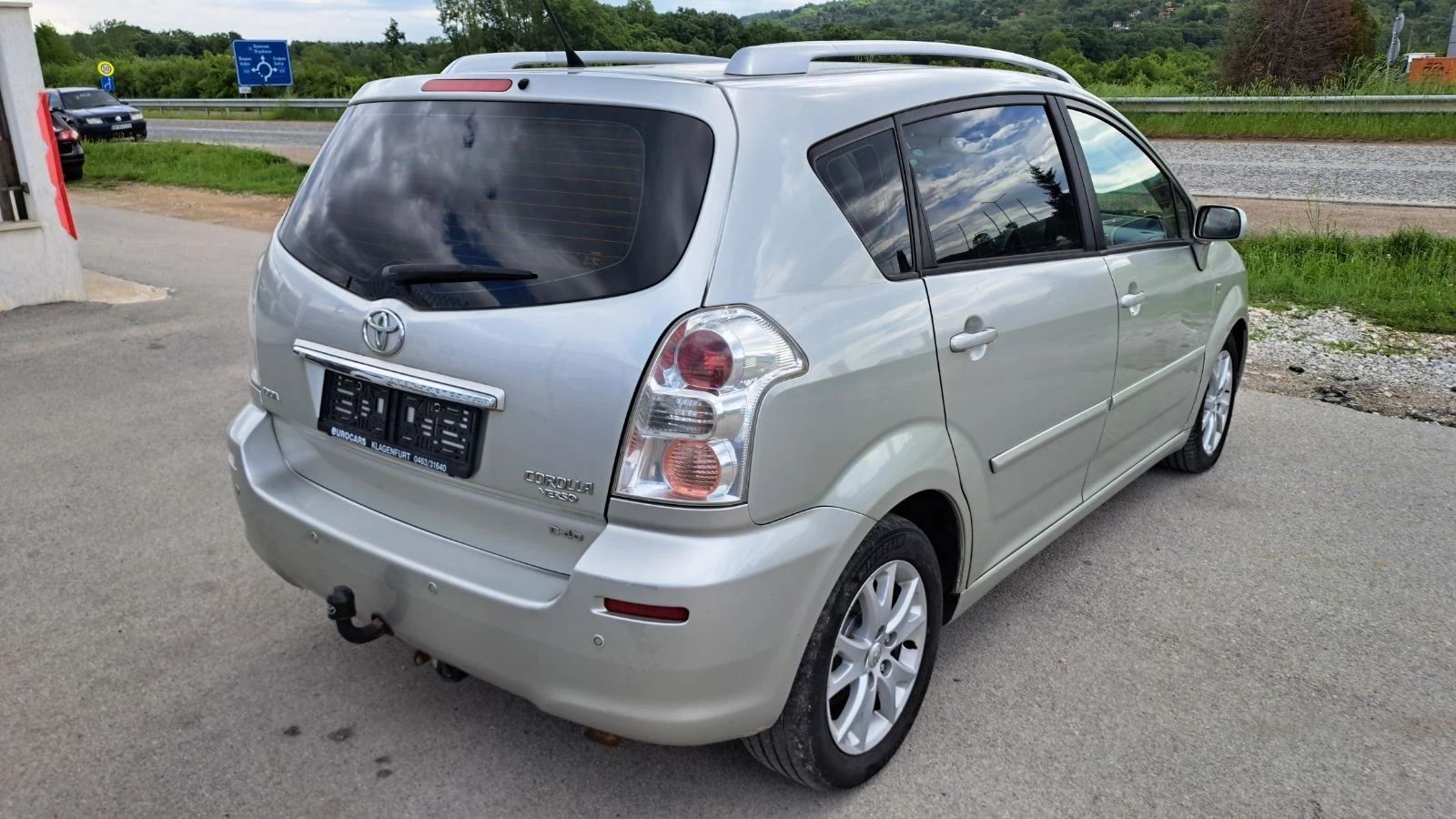 Toyota Corolla verso 2.2 D4D 136� 6 �������� ����������� ��������� | Mobile.bg � ����������� 4