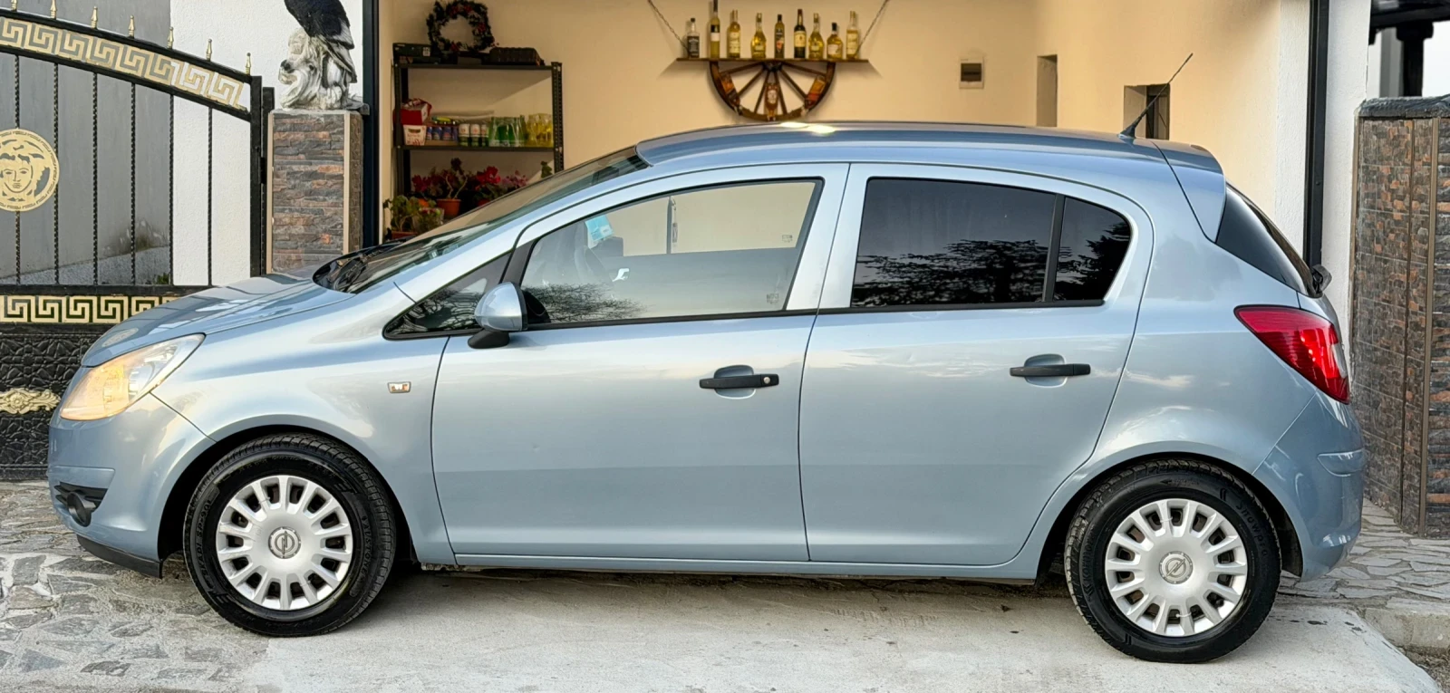 Opel Corsa 1.2 75 к.с 2008г - изображение 7