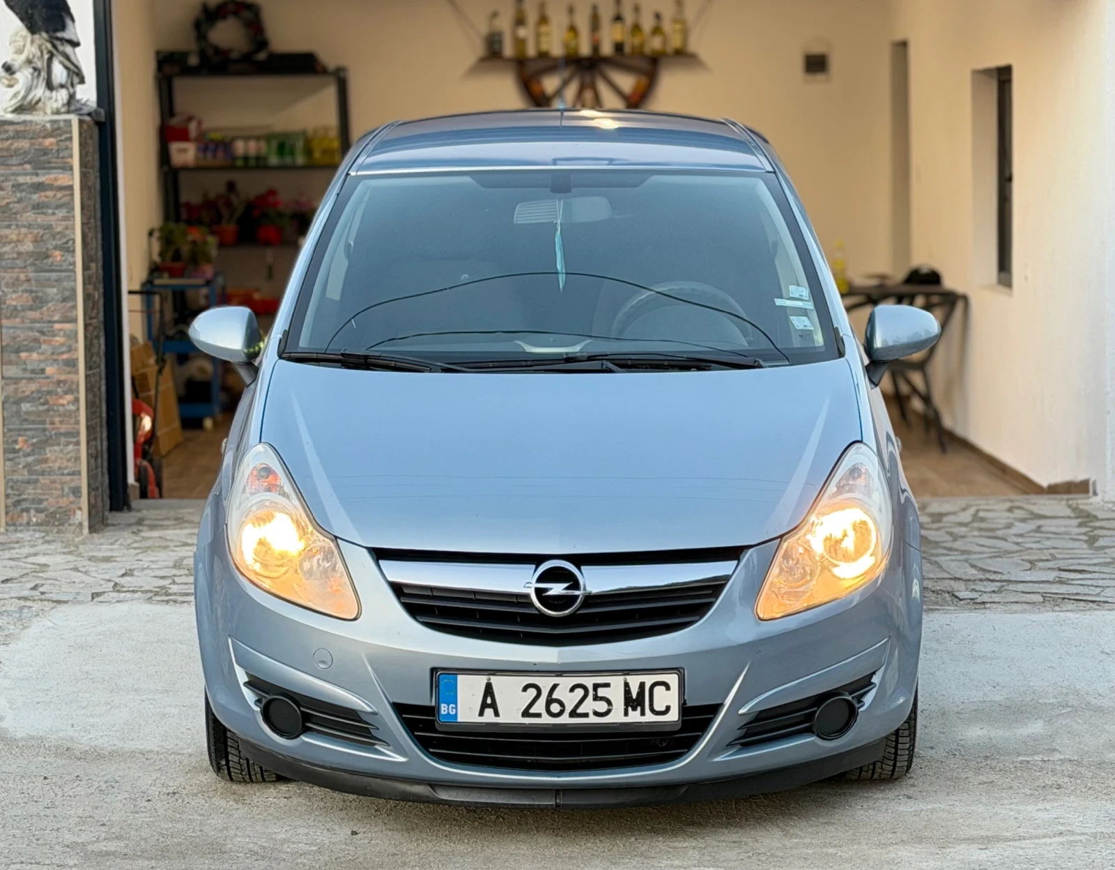 Opel Corsa 1.2 75 к.с 2008г - изображение 3