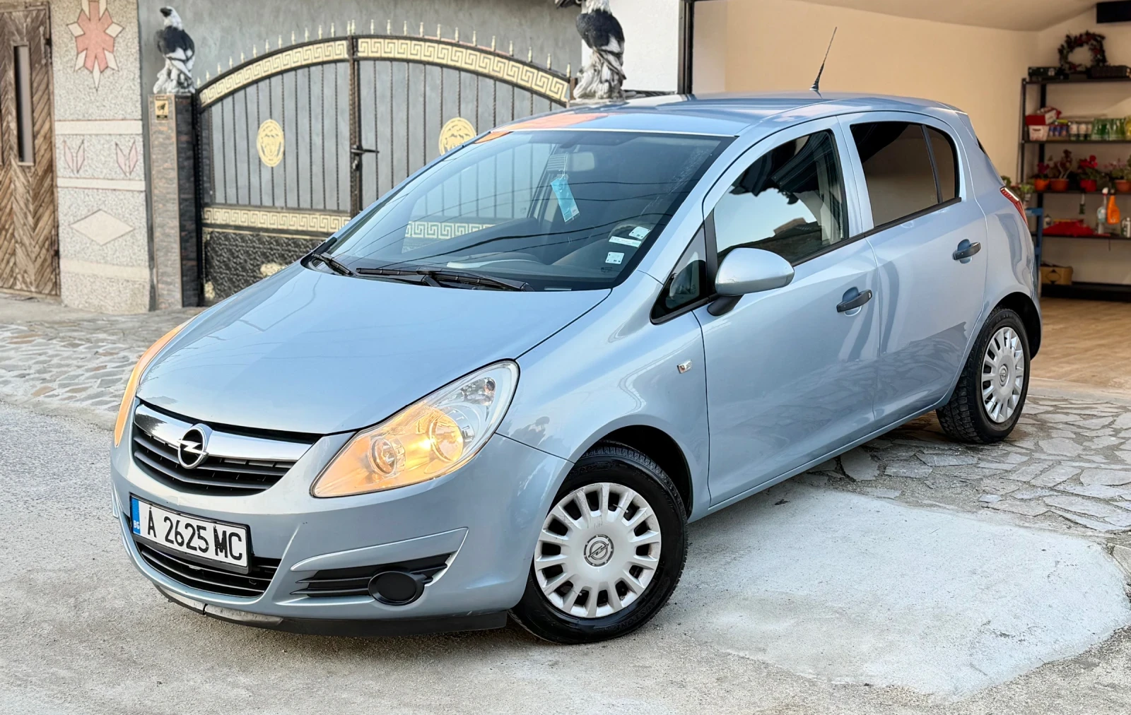 Opel Corsa 1.2 75 к.с 2008г - изображение 2