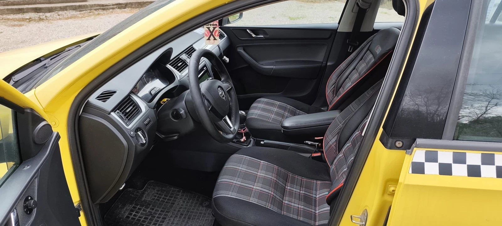 Skoda Rapid 1.2 mpi, снимка 8 - Автомобили и джипове - 54494420