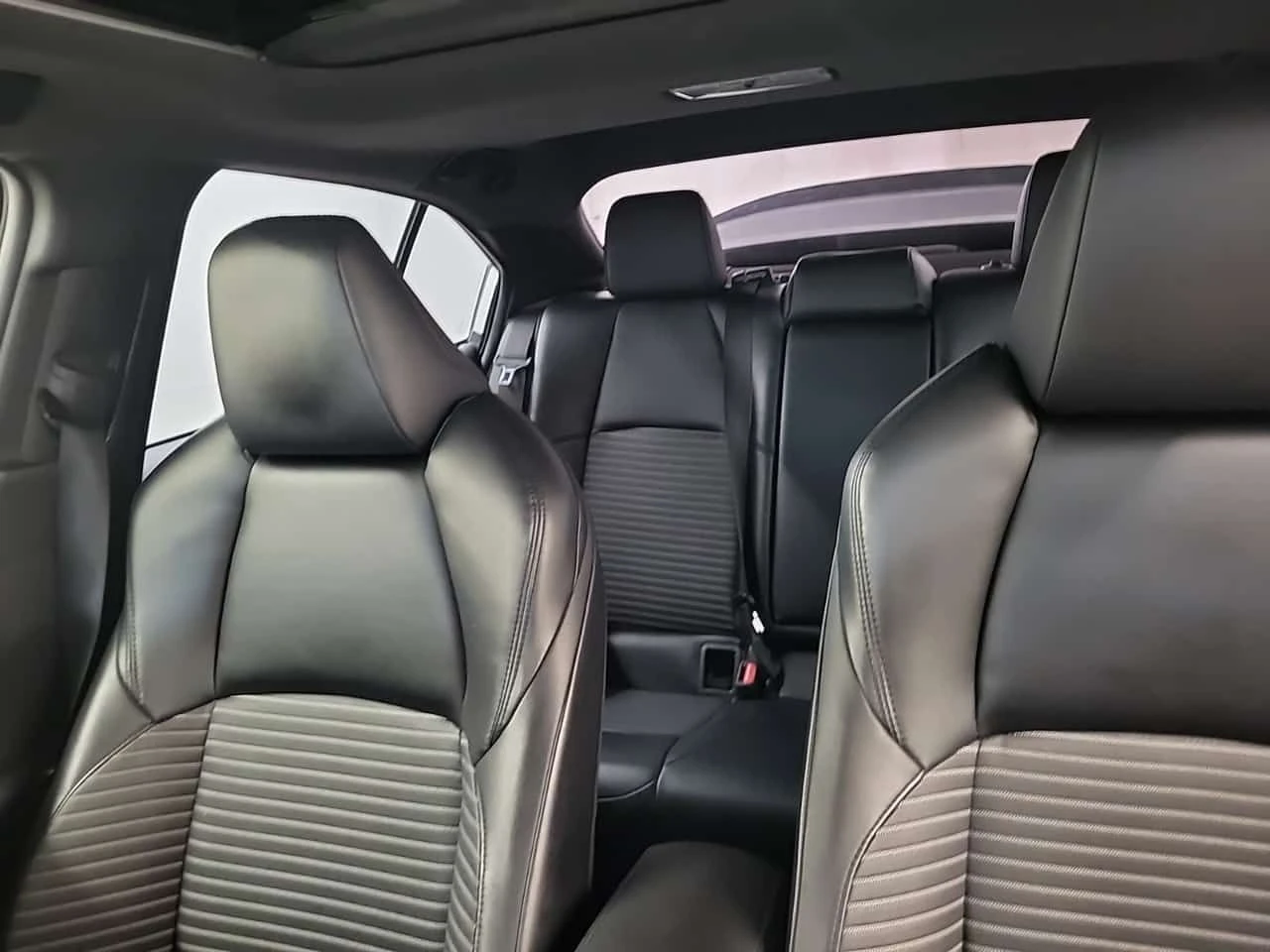 Toyota Corolla * XSE * ПОДГРЕВ* KEYLESS* , снимка 12 - Автомобили и джипове - 53953370