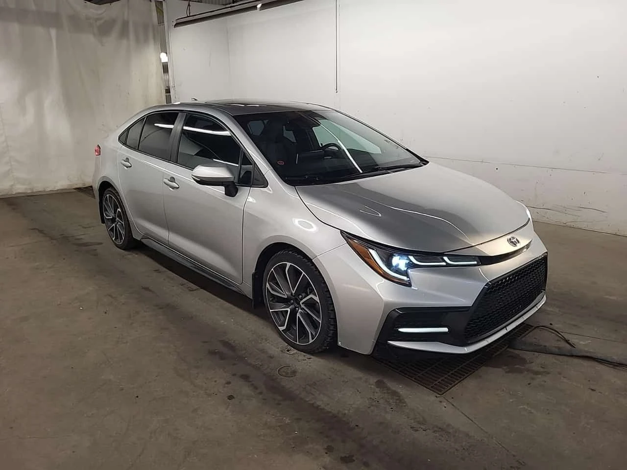 Toyota Corolla * XSE * ПОДГРЕВ* KEYLESS* , снимка 2 - Автомобили и джипове - 53953370