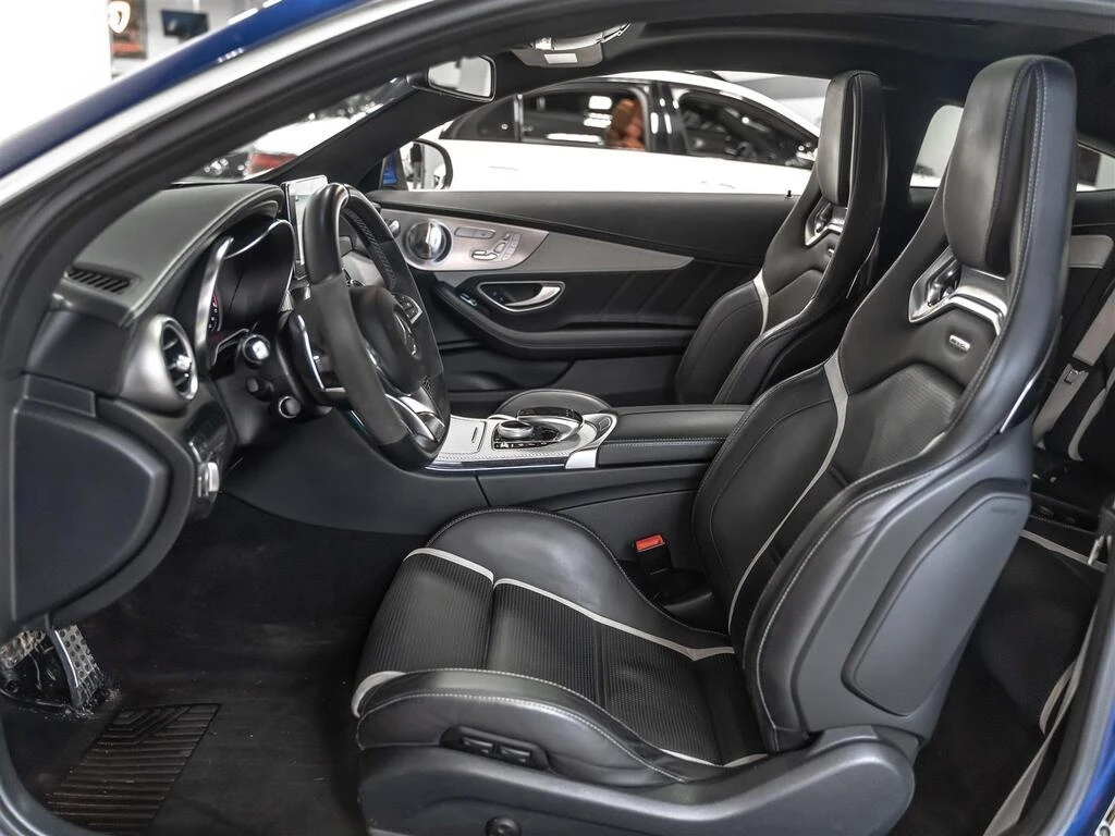 Mercedes-Benz C 63 AMG * * CARFAX * * АВТО КРЕДИТ * * , снимка 5 - Автомобили и джипове - 54004248