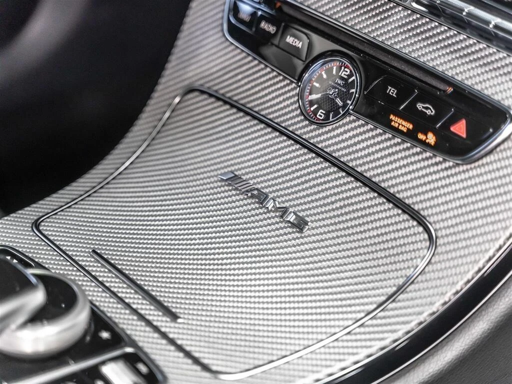 Mercedes-Benz C 63 AMG * * CARFAX * * АВТО КРЕДИТ * * , снимка 10 - Автомобили и джипове - 54004248