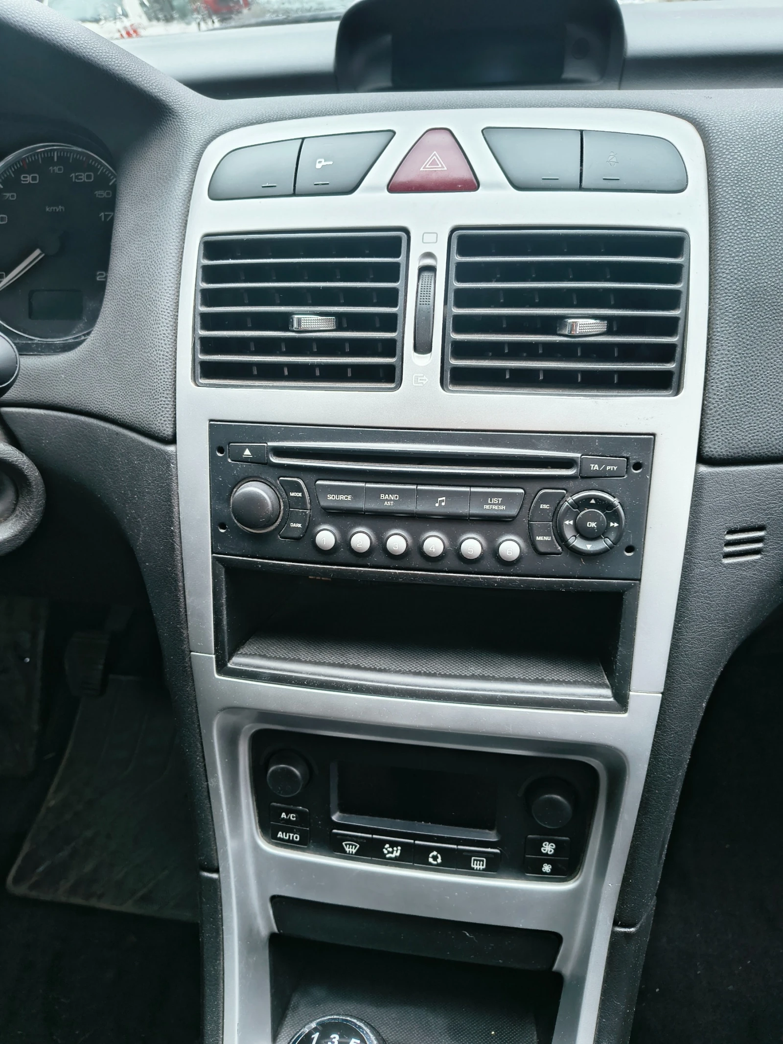 Peugeot 307, снимка 12 - Автомобили и джипове - 54090148