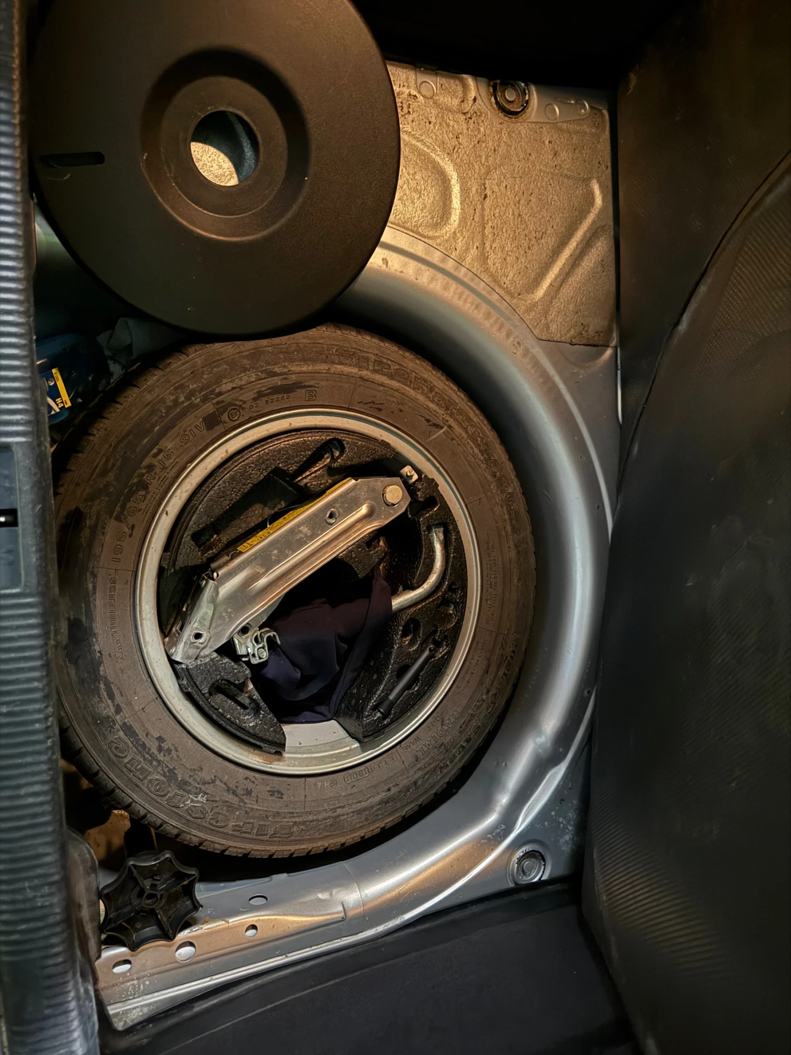 Audi A3 1.9TDI 110кс / КЛИМАТРОНИК / НОВИ ГУМИ / ИСТОРИЯ, снимка 13 - Автомобили и джипове - 54182763