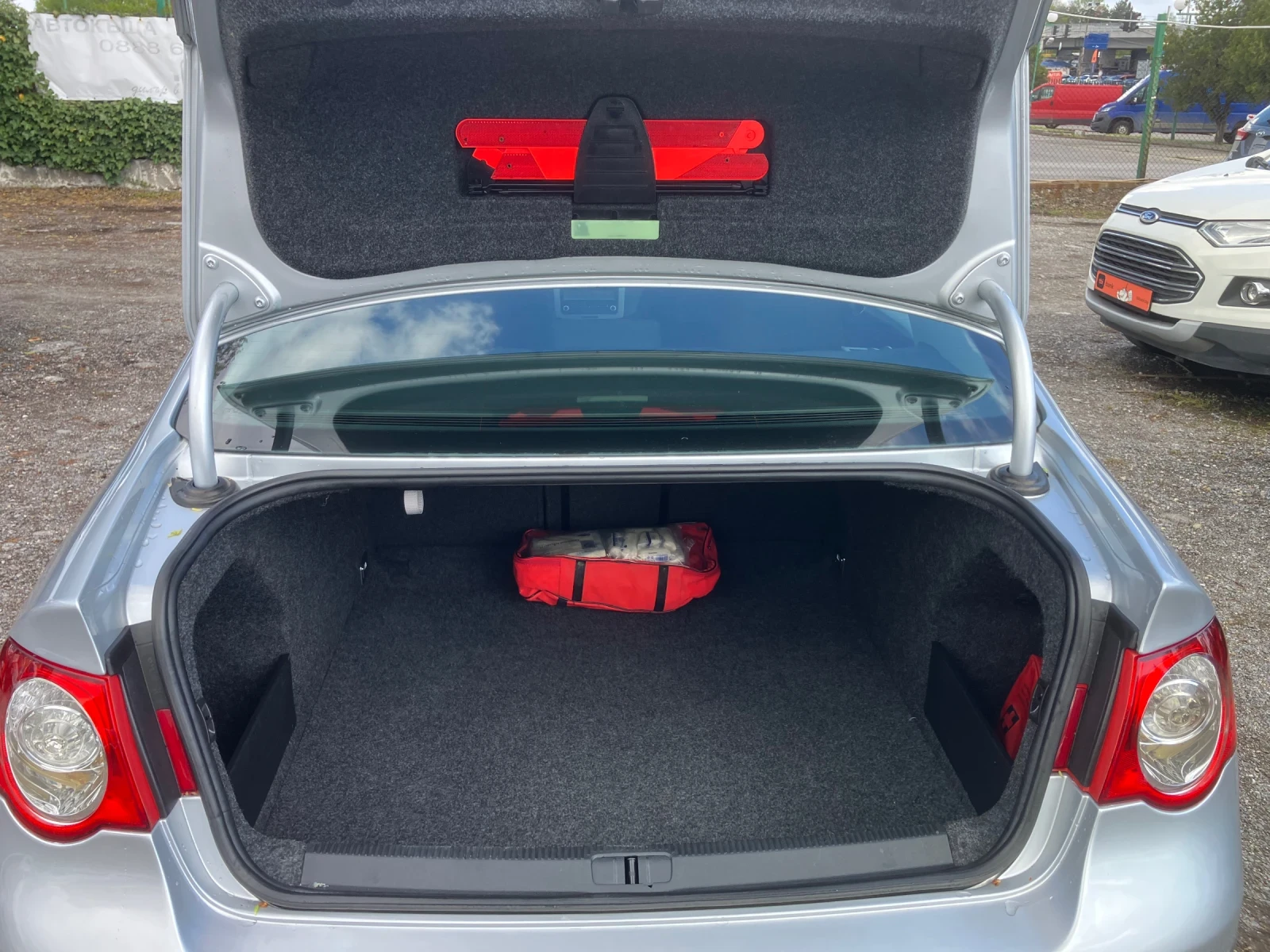 VW Passat 2.0i-150k.c, снимка 14 - Автомобили и джипове - 54416124