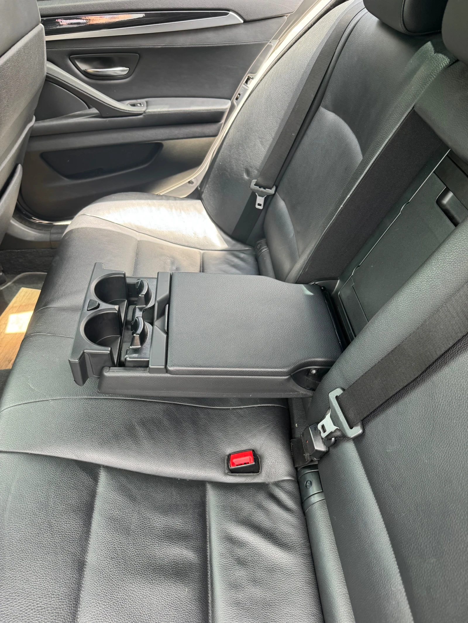 BMW 530 Bmw F10 facelift 530D, снимка 16 - Автомобили и джипове - 54491121