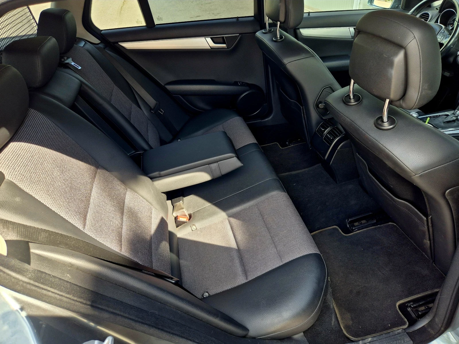 Mercedes-Benz C 220 Germany Сменени вериги , снимка 13 - Автомобили и джипове - 54660987