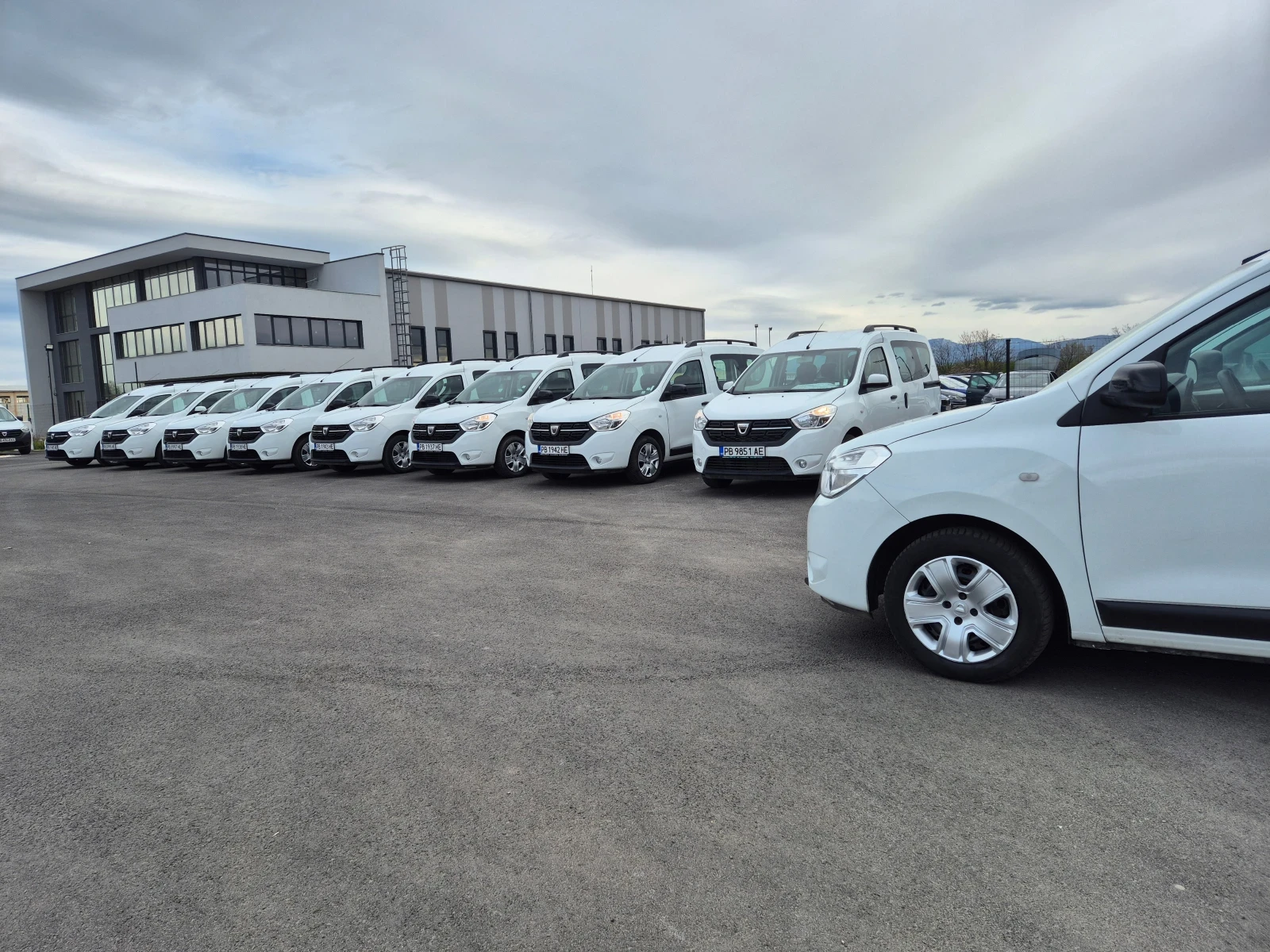 Dacia Dokker N1- M/T 1.3- 102кс, снимка 16 - Автомобили и джипове - 54680298