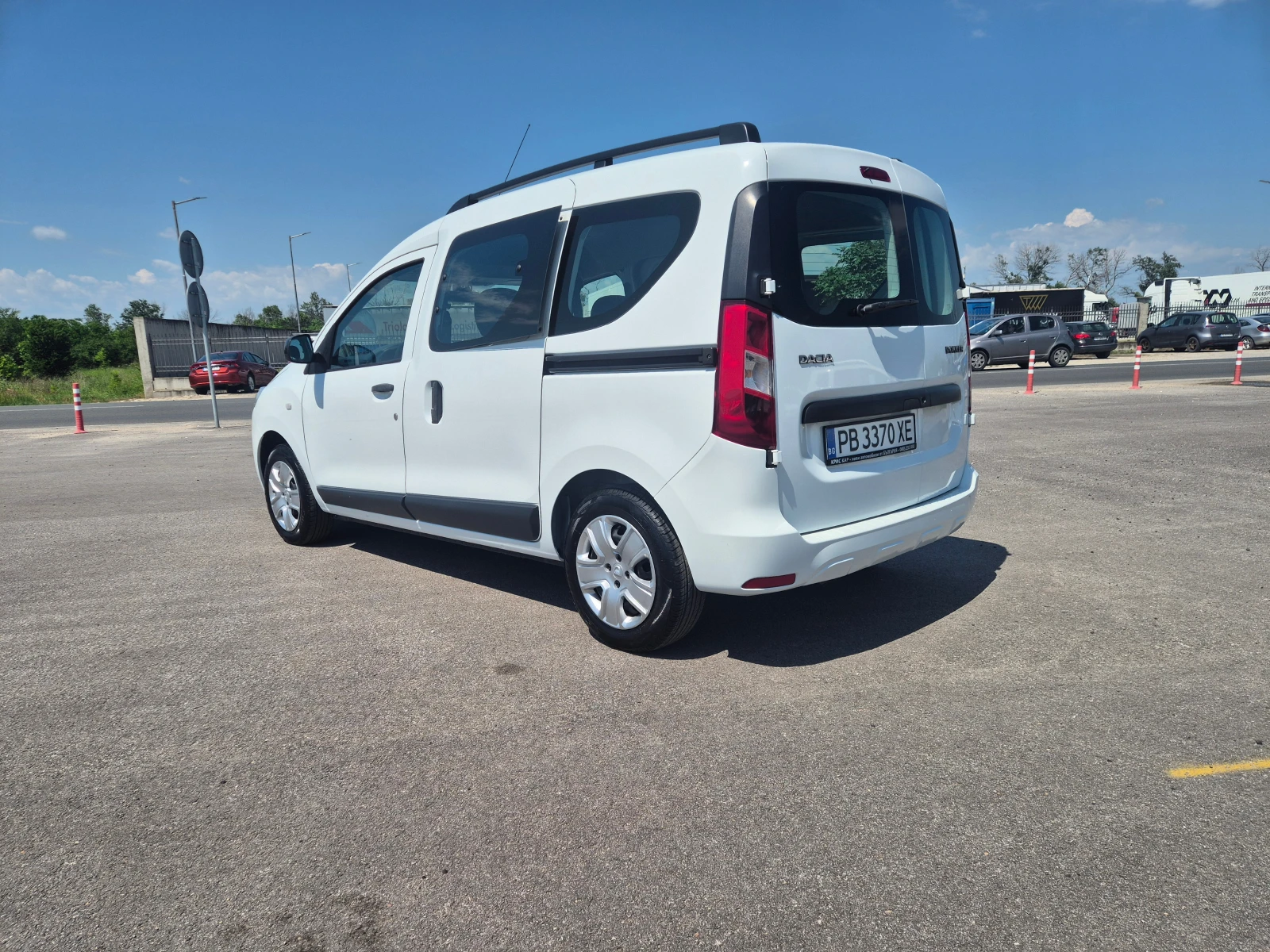 Dacia Dokker N1- M/T 1.3- 102кс, снимка 3 - Автомобили и джипове - 54680298