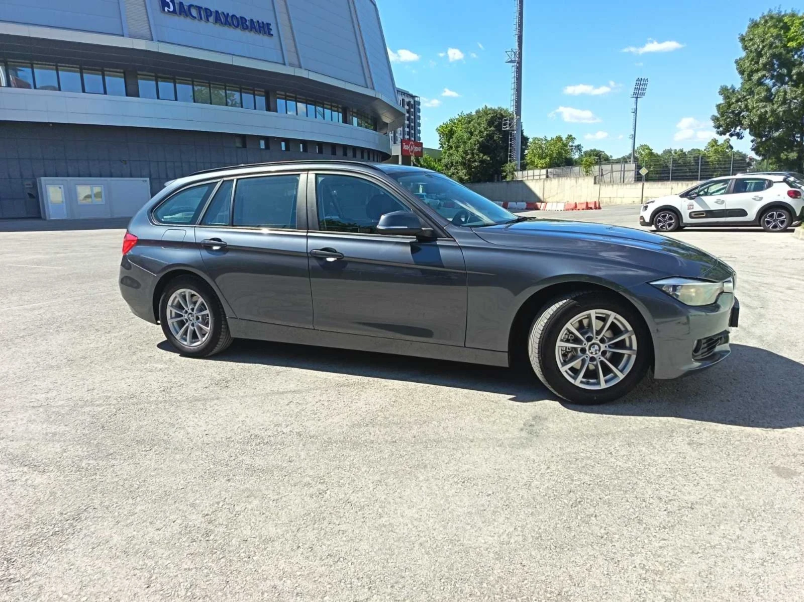 BMW 320, снимка 4 - Автомобили и джипове - 54906210