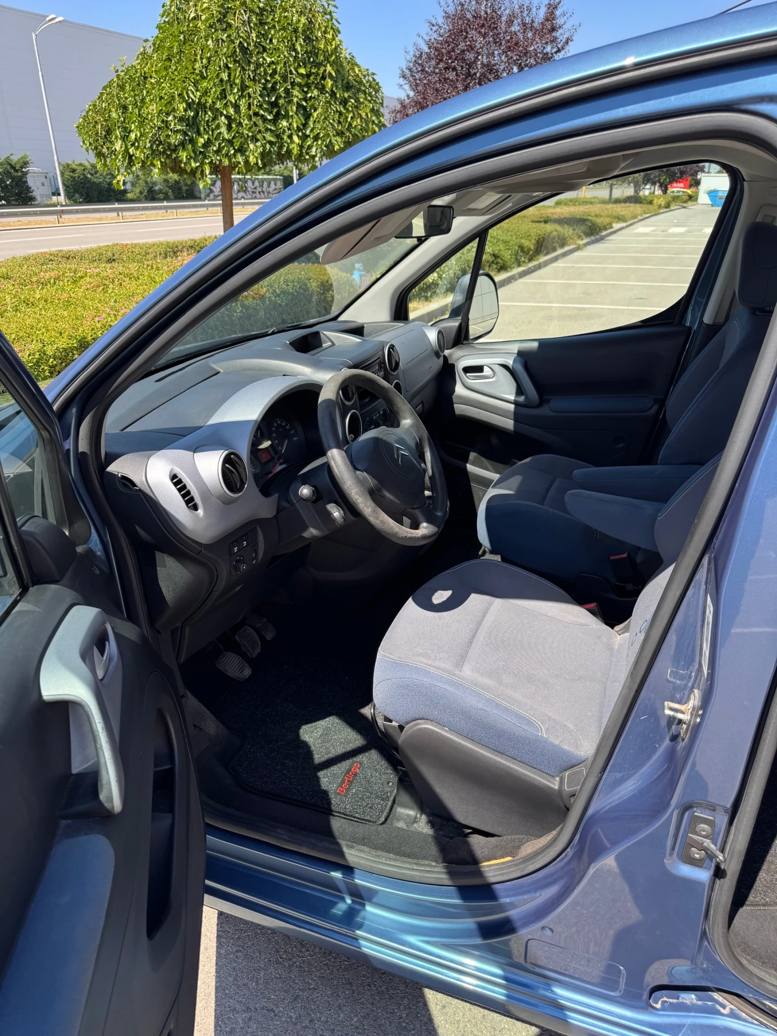 Citroen Berlingo Multispace 1, 6 бензин 2011г., снимка 10 - Автомобили и джипове - 55060432