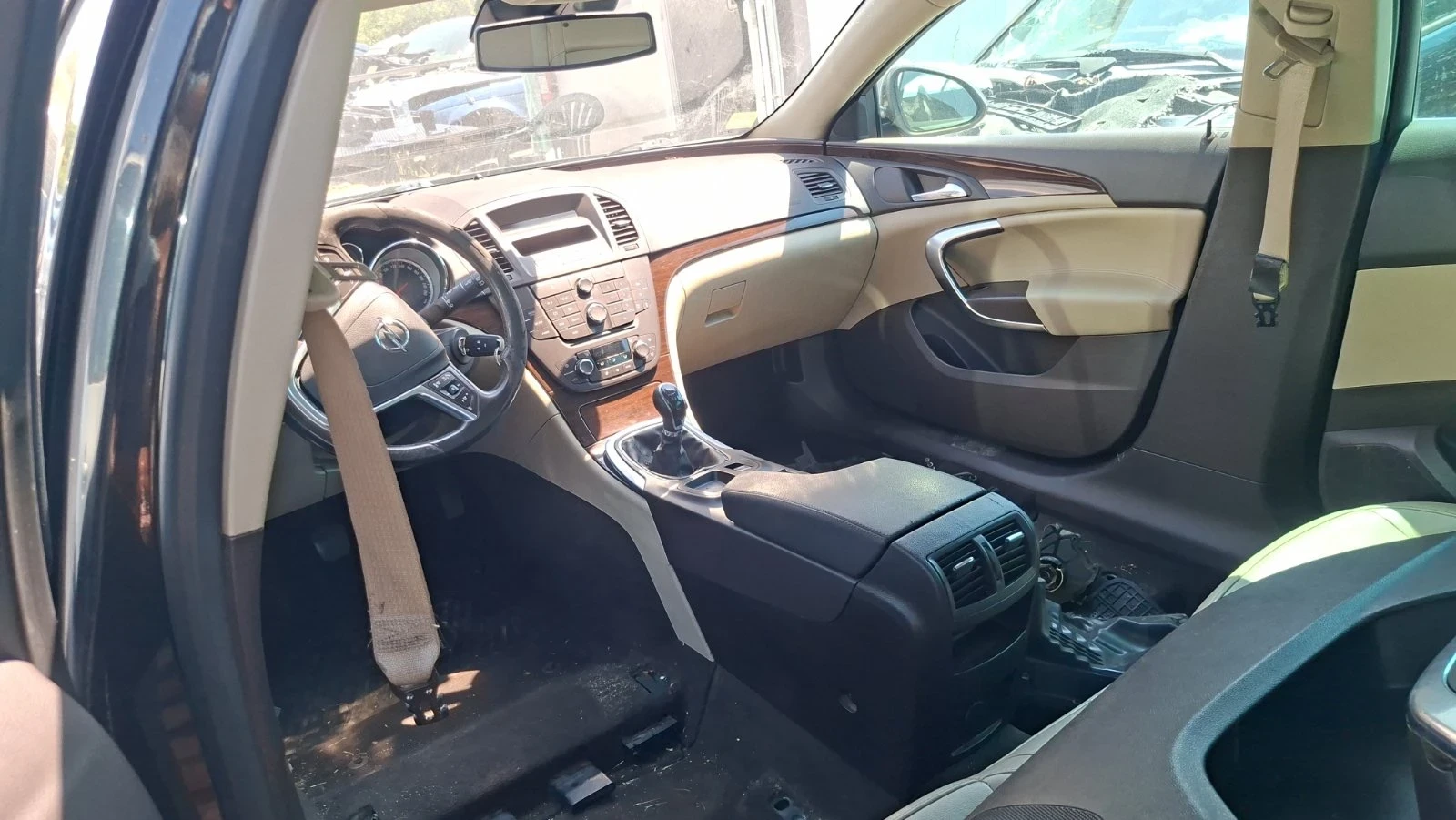 Opel Insignia 2.0 CDTI, снимка 2 - Автомобили и джипове - 55328801