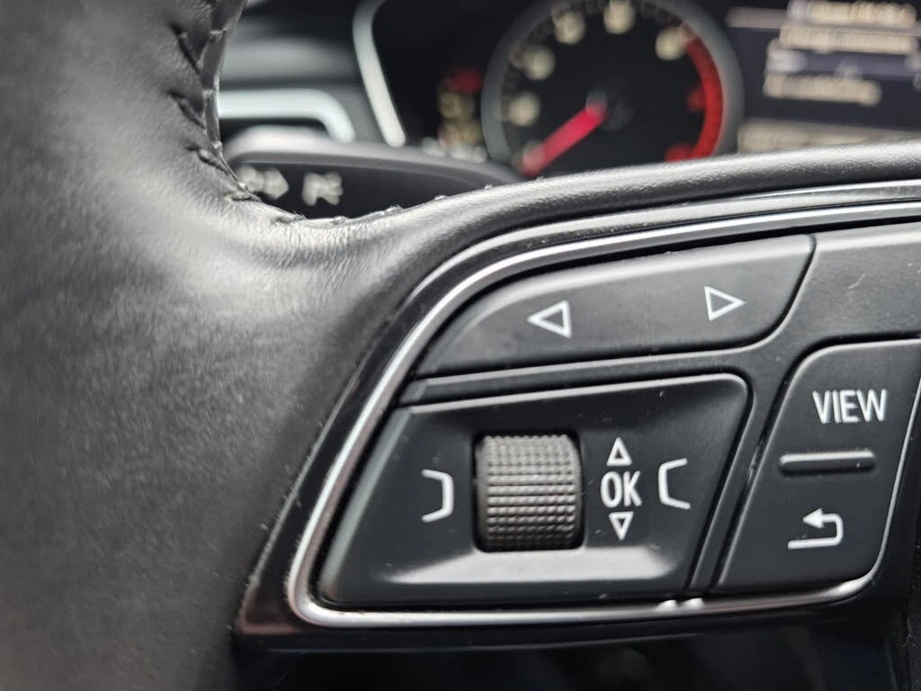 Audi A4 Quattro * S Pack * АвтоКредит * (ЦЕНА ДО БГ), снимка 10 - Автомобили и джипове - 55658144