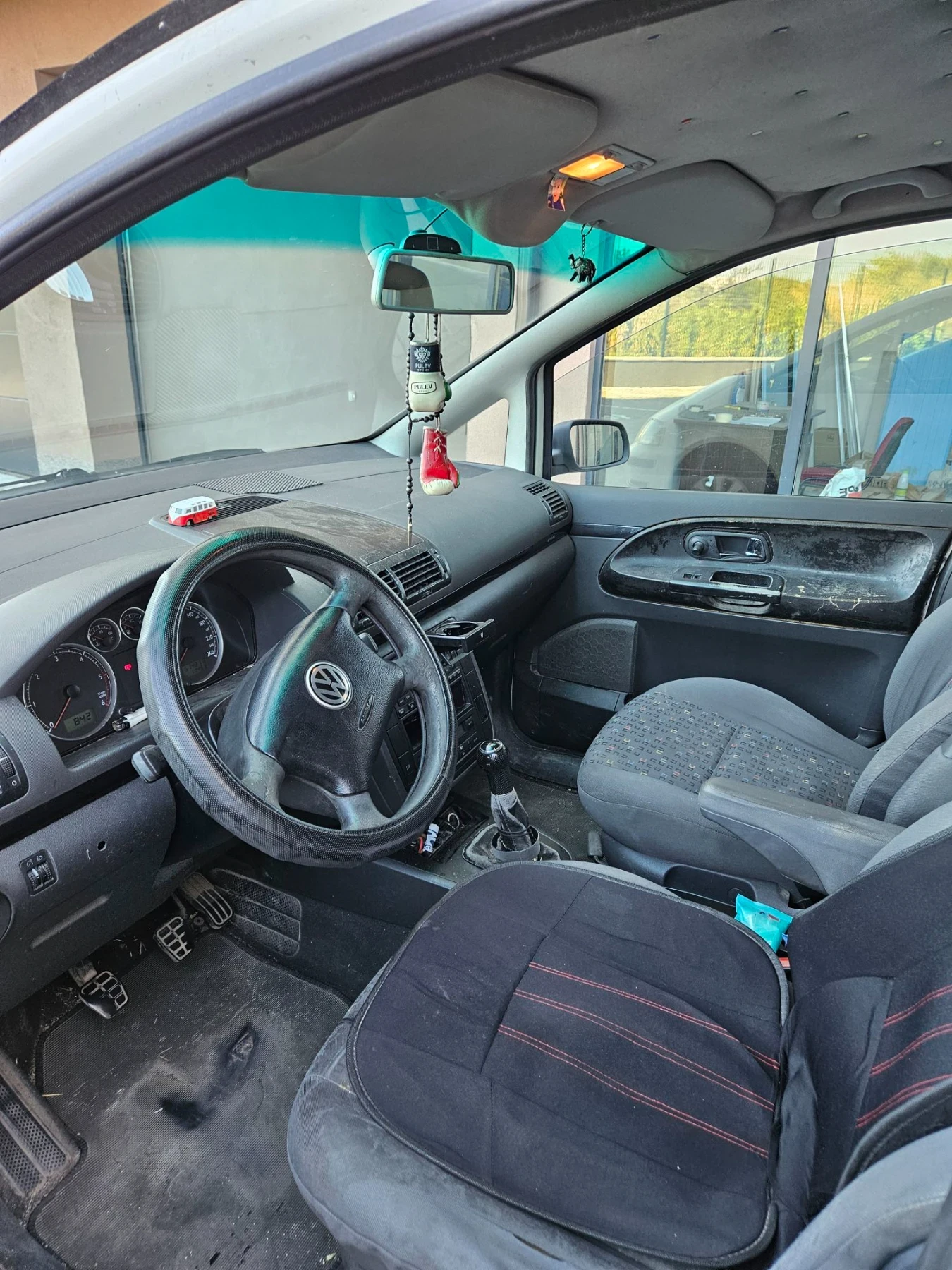 VW Sharan 1.9 tdi 2002г. , снимка 6 - Автомобили и джипове - 55951463
