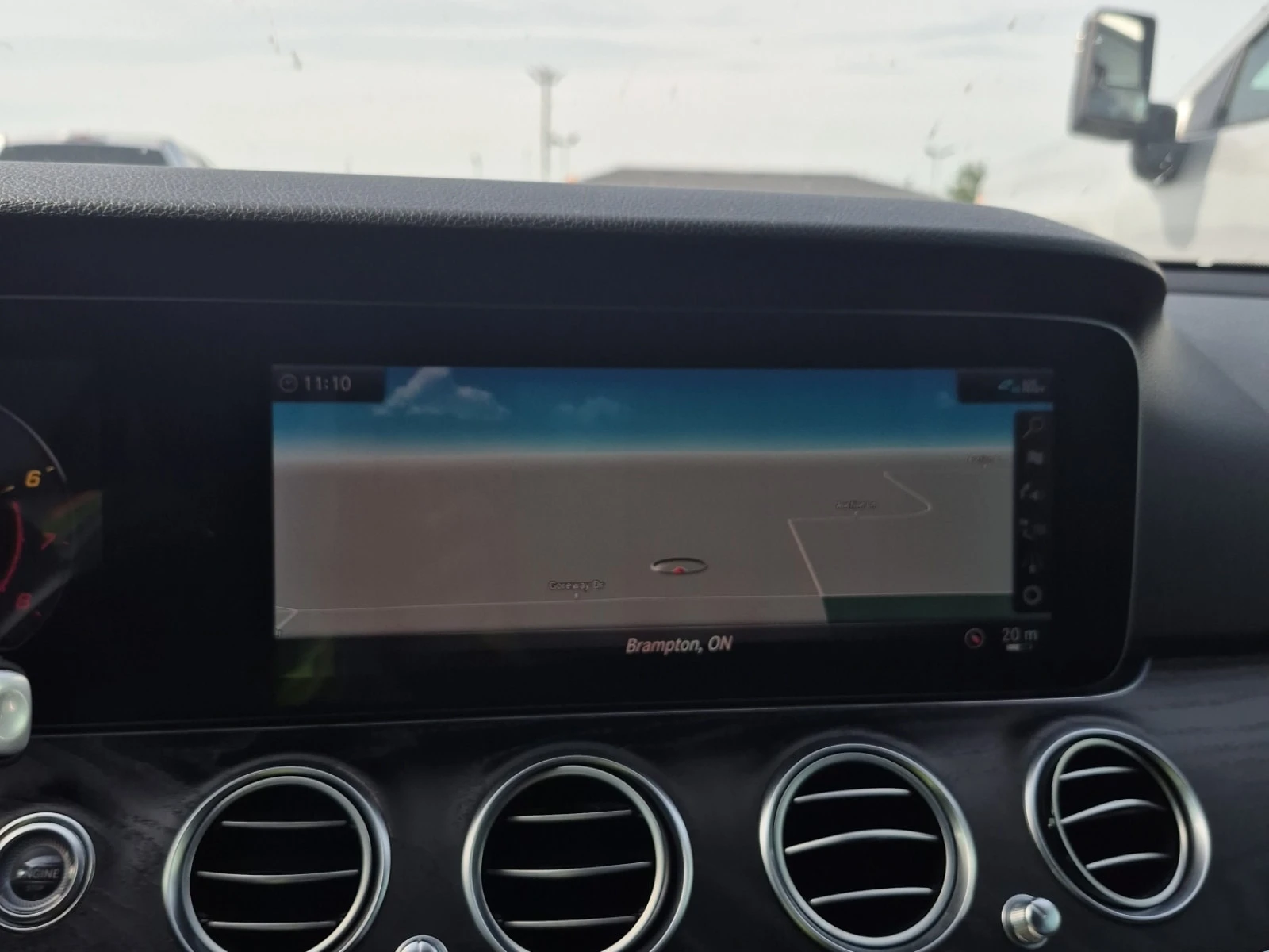 Mercedes-Benz E 300  CARFAX / ПАНОРАМА / АВТОКРЕДИТ, снимка 11 - Автомобили и джипове - 56023322
