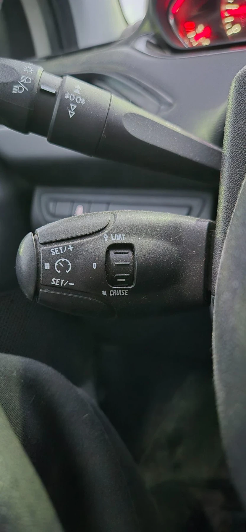Peugeot 208, снимка 12 - Автомобили и джипове - 56710890