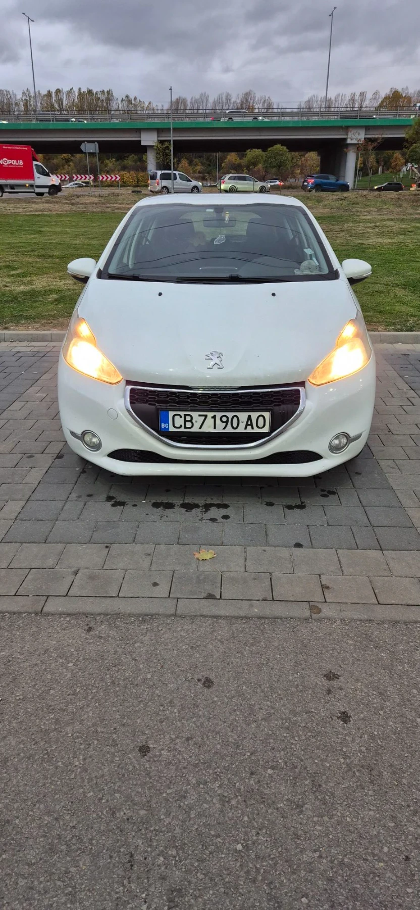 Peugeot 208