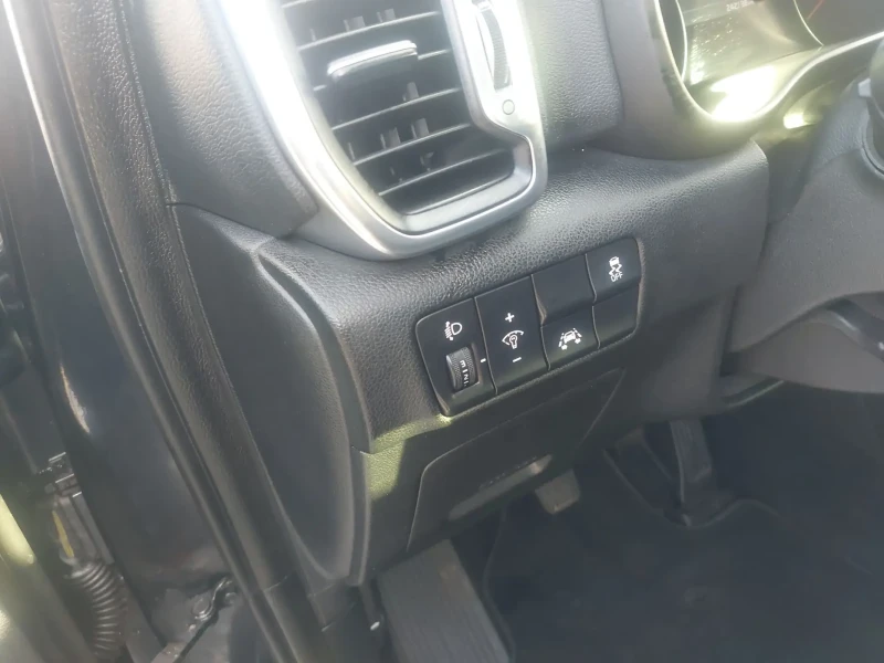 Kia Sportage 1.6 GDI Evro6 Navi, снимка 16 - Автомобили и джипове - 48630891