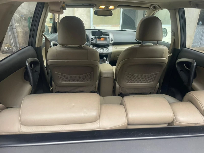 Toyota Rav4 Джип, снимка 8 - Автомобили и джипове - 52343613