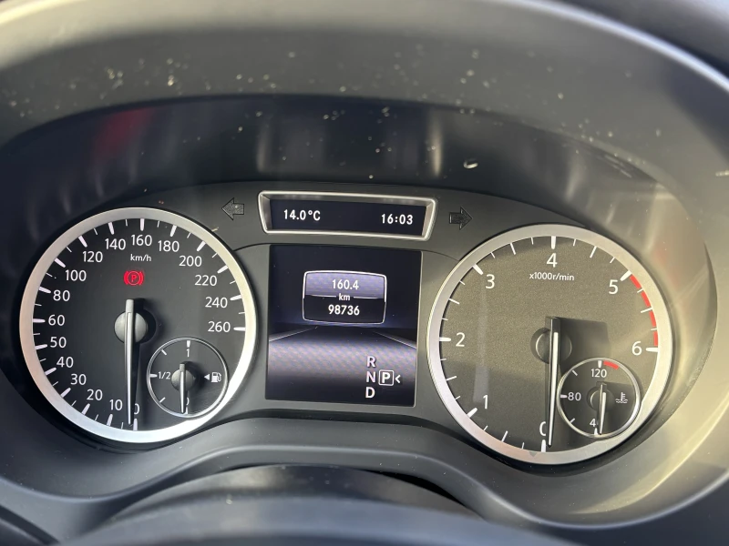 Infiniti Q30 Sport, снимка 8 - Автомобили и джипове - 52433455