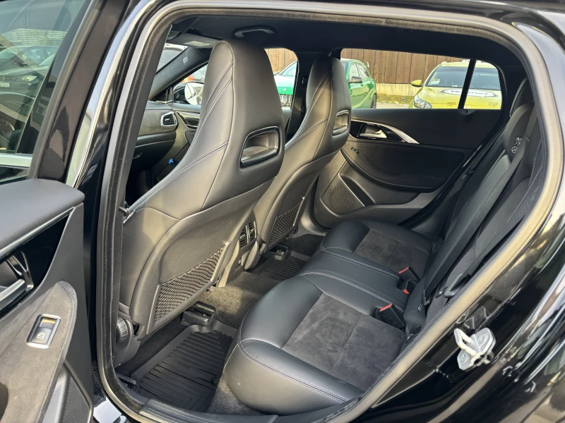 Infiniti Q30 Sport, снимка 11 - Автомобили и джипове - 52433455