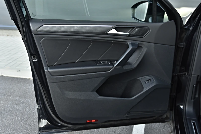 VW Tiguan 2.0TDI/3xR Line/4motion/Distronic/Camera/IQLED, снимка 7 - Автомобили и джипове - 52695402