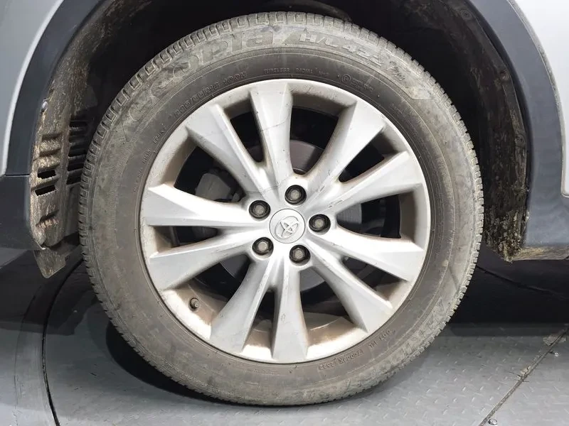 Toyota Rav4 2.5 2Wd, снимка 5 - Автомобили и джипове - 55796174