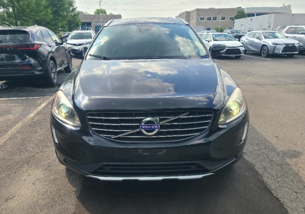 Volvo XC60 PREMIER AUTOMAT AWD 2.5L 5CYL ОЧАКВАН ВНОС - изображение 5
