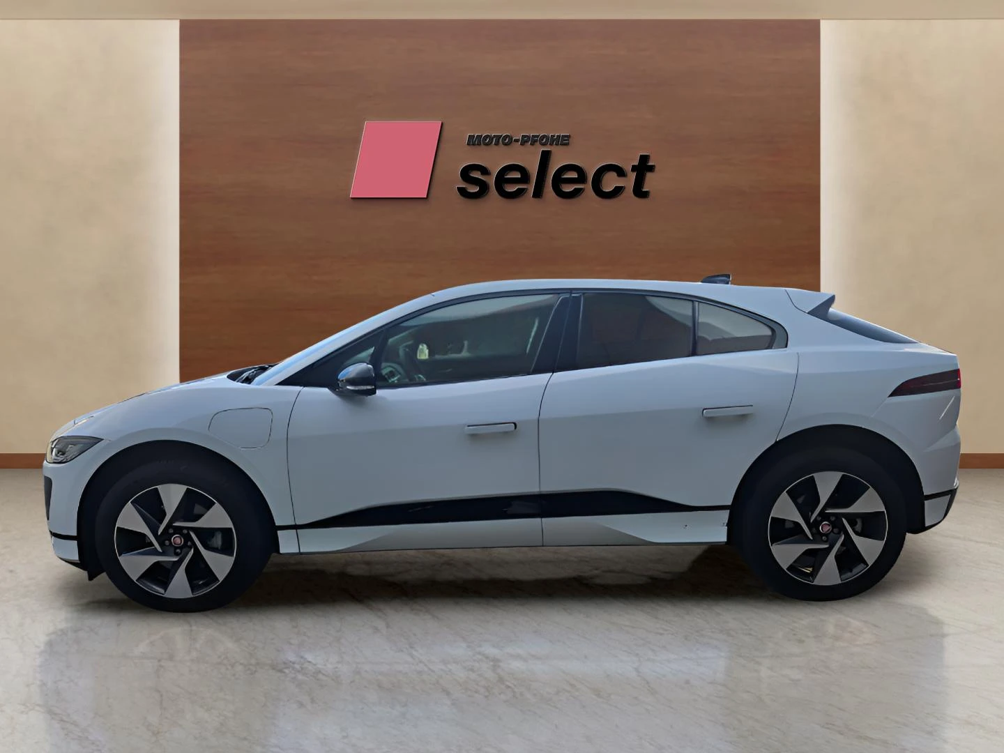 Jaguar I-Pace EV 90kWh - изображение 8