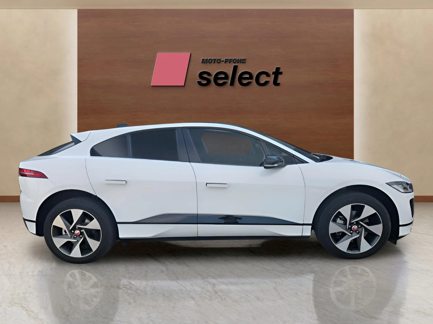 Jaguar I-Pace EV 90kWh - изображение 4