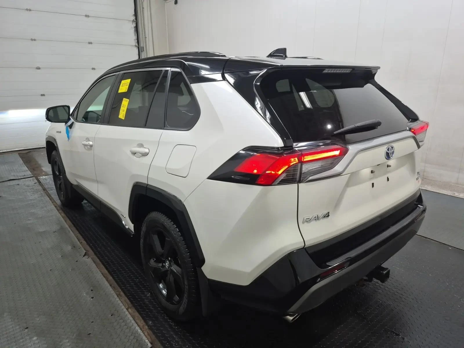 Toyota Rav4 HYBRID XSE (CARFAX) - изображение 6