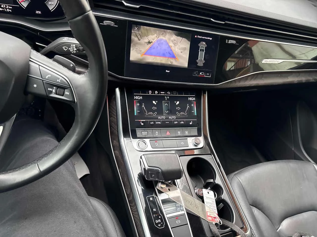 Audi Q7 * KOMFORT * CARFAX * ПОДГРЕВИ * 360, снимка 9 - Автомобили и джипове - 54248315