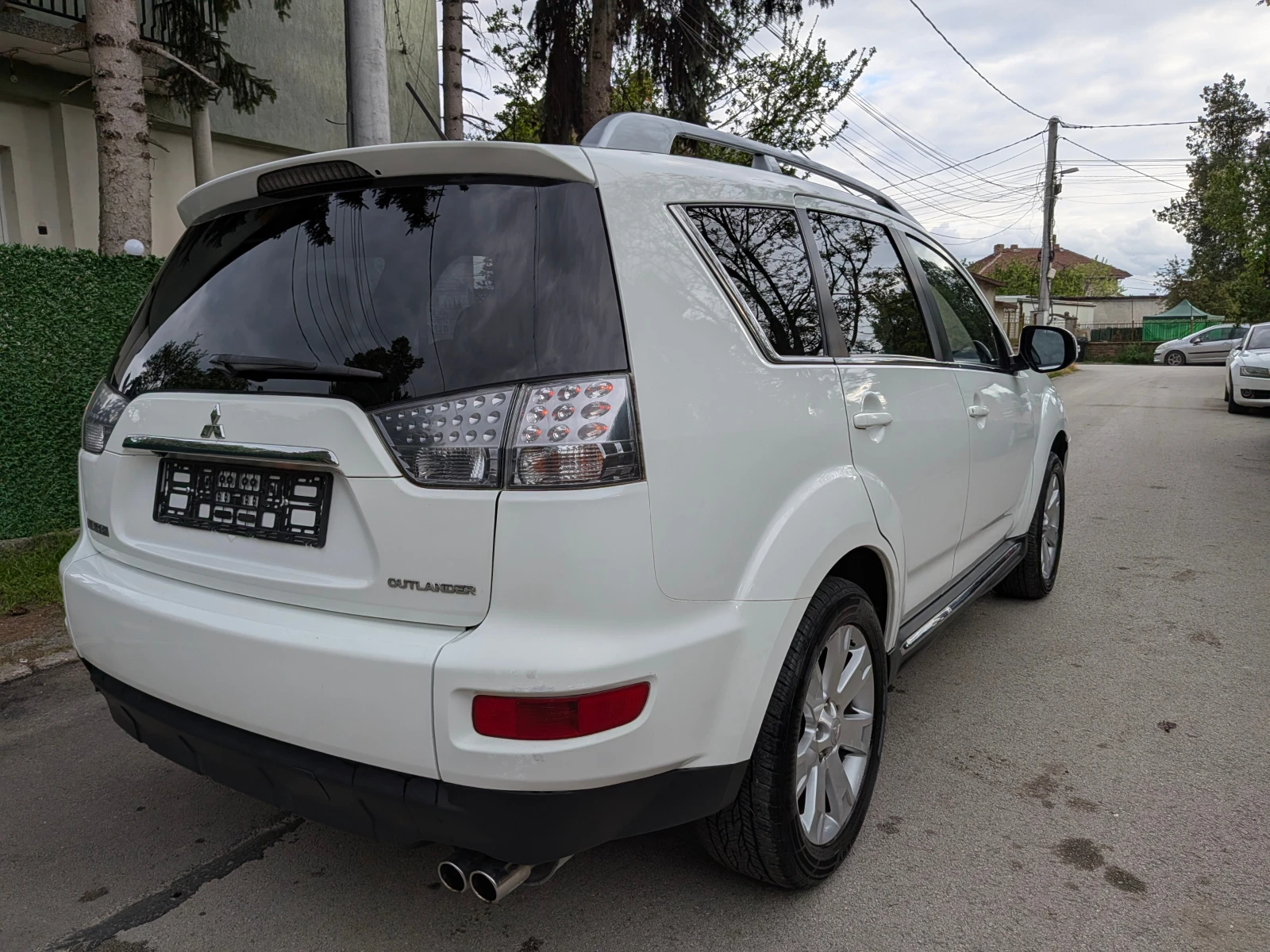 Mitsubishi Outlander XL* 7МЕСТА* AUTO* КОЖА* NAVI* 4X4* XENON* CAMERA* , снимка 3 - Автомобили и джипове - 54488206