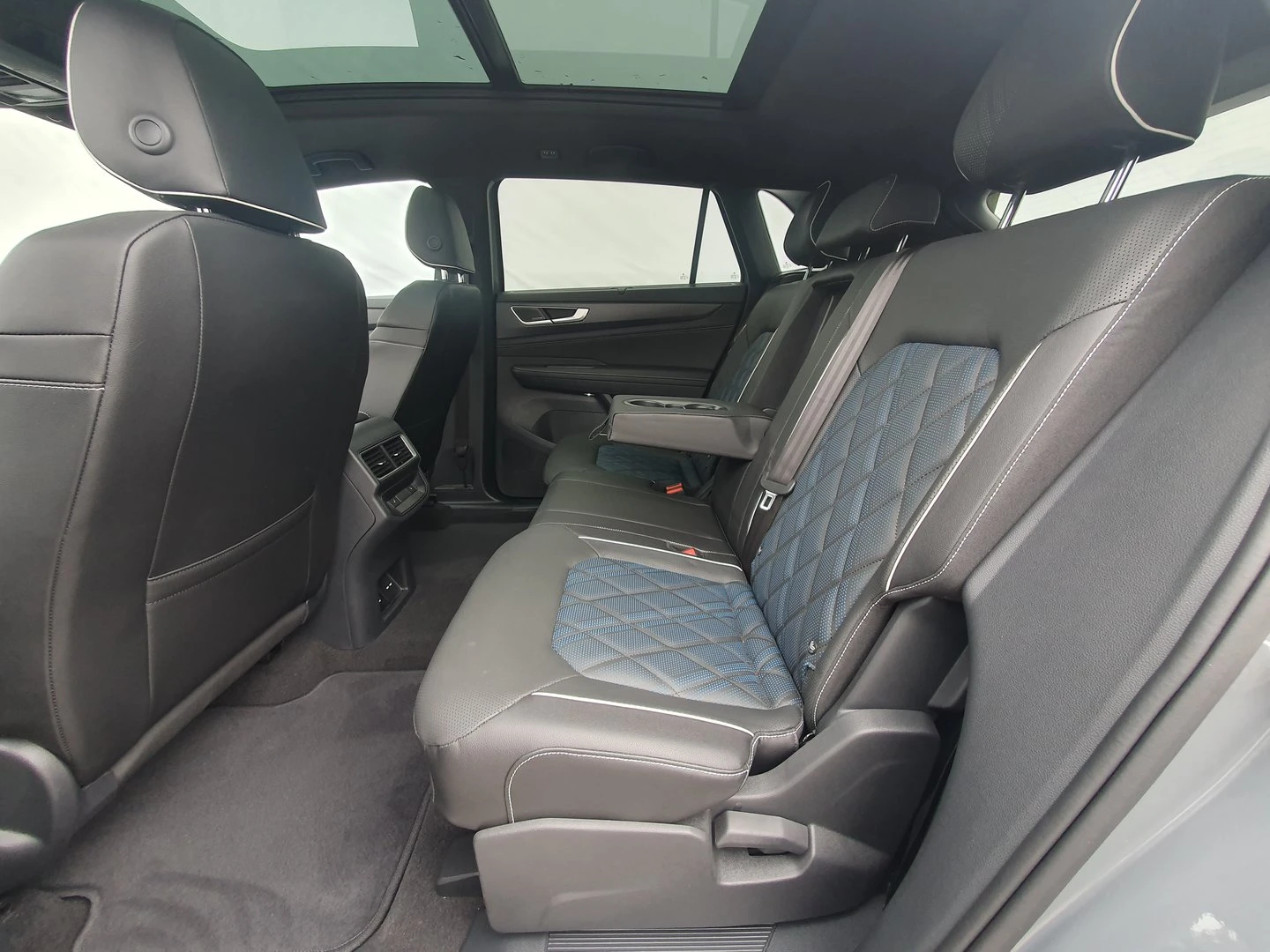 VW Atlas, снимка 9 - Автомобили и джипове - 54814490