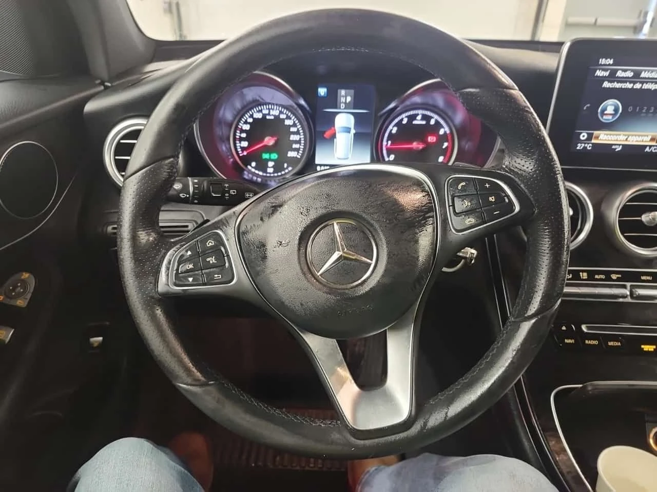 Mercedes-Benz GLE 300 AMG Line * CARFAX * , снимка 8 - Автомобили и джипове - 55300717