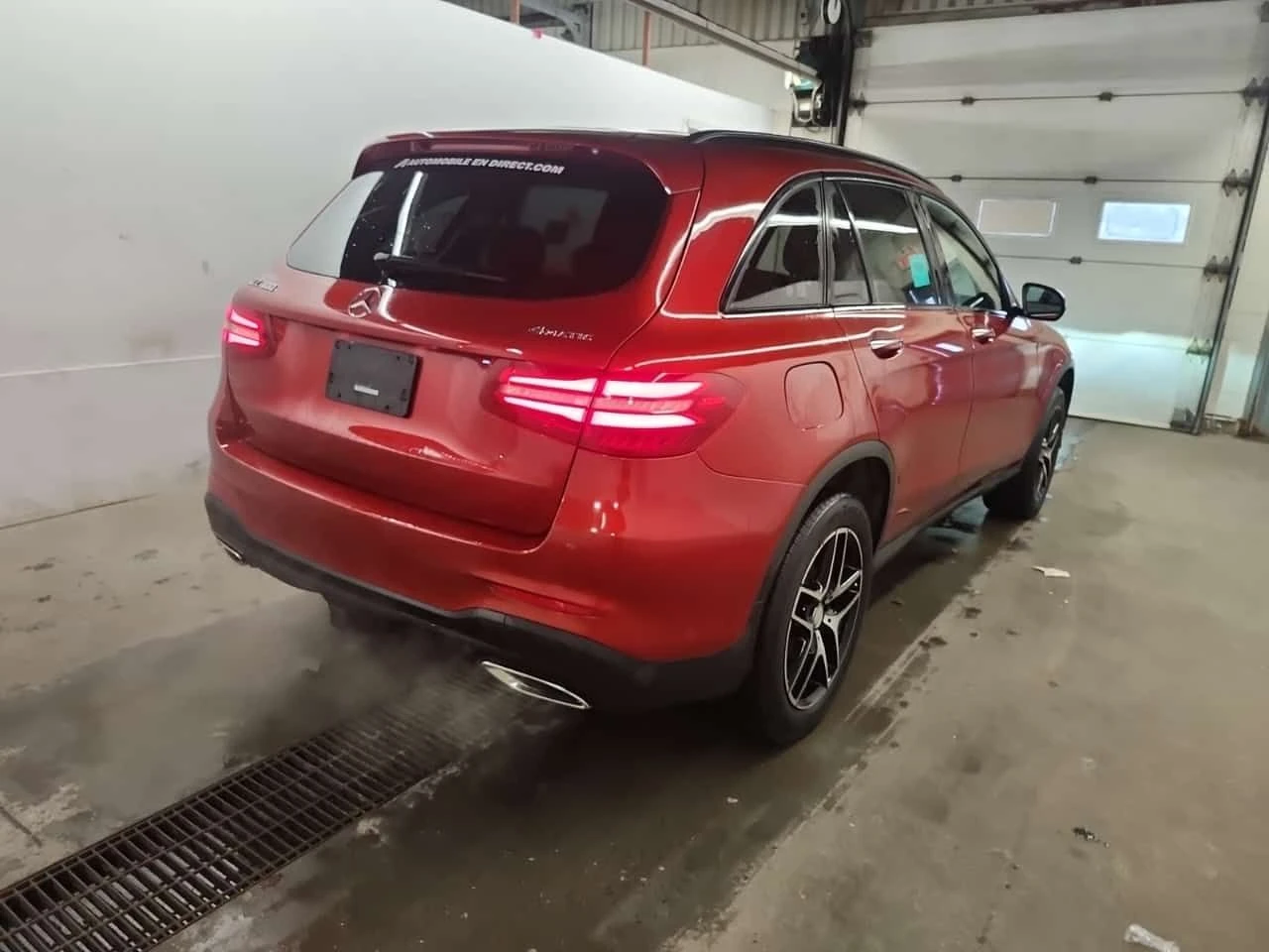 Mercedes-Benz GLE 300 AMG Line * CARFAX * , снимка 4 - Автомобили и джипове - 55300717