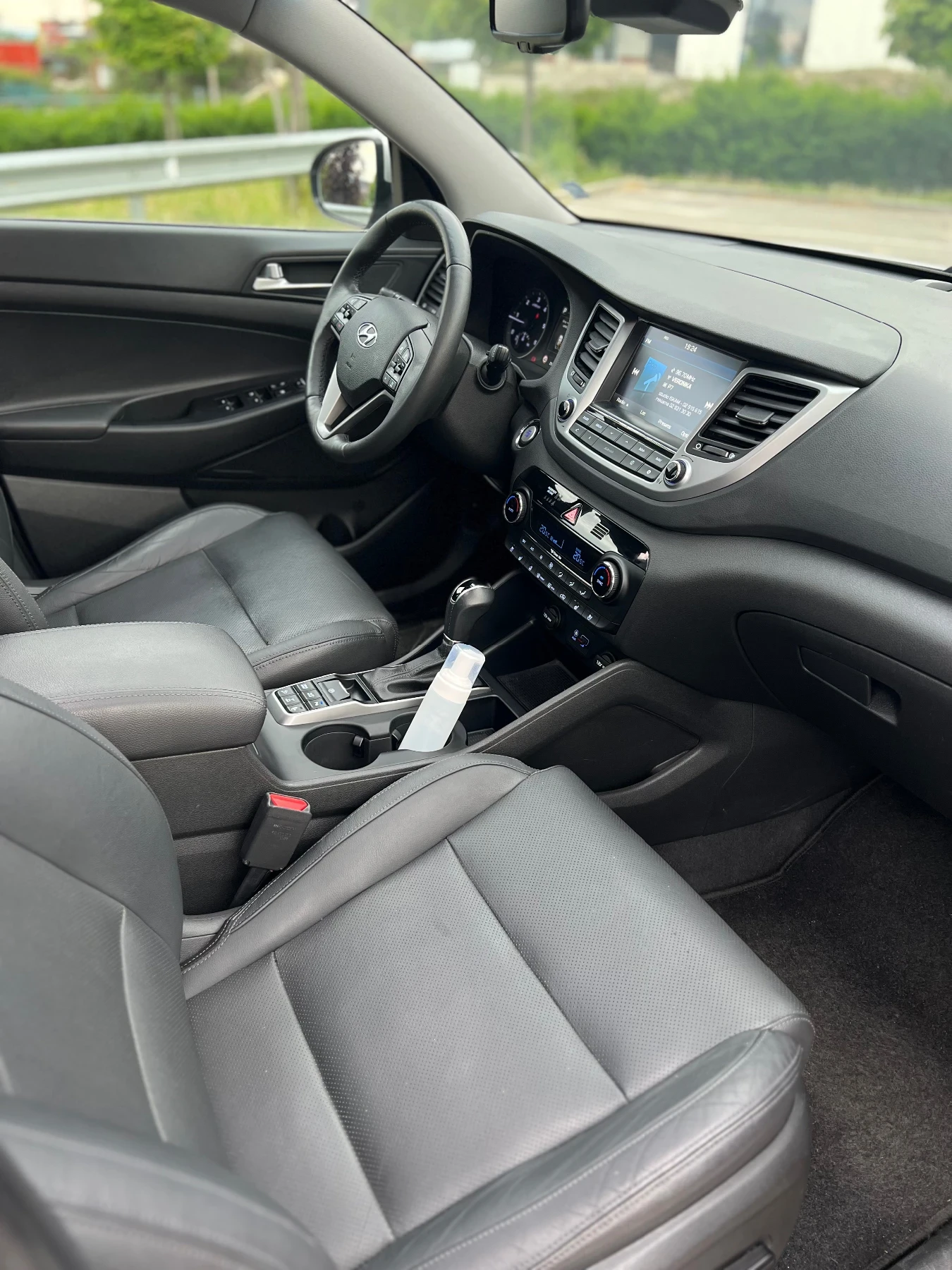 Hyundai Tucson 185hp Premium 4WD /Обдухване/Сервизна история, снимка 9 - Автомобили и джипове - 55318085