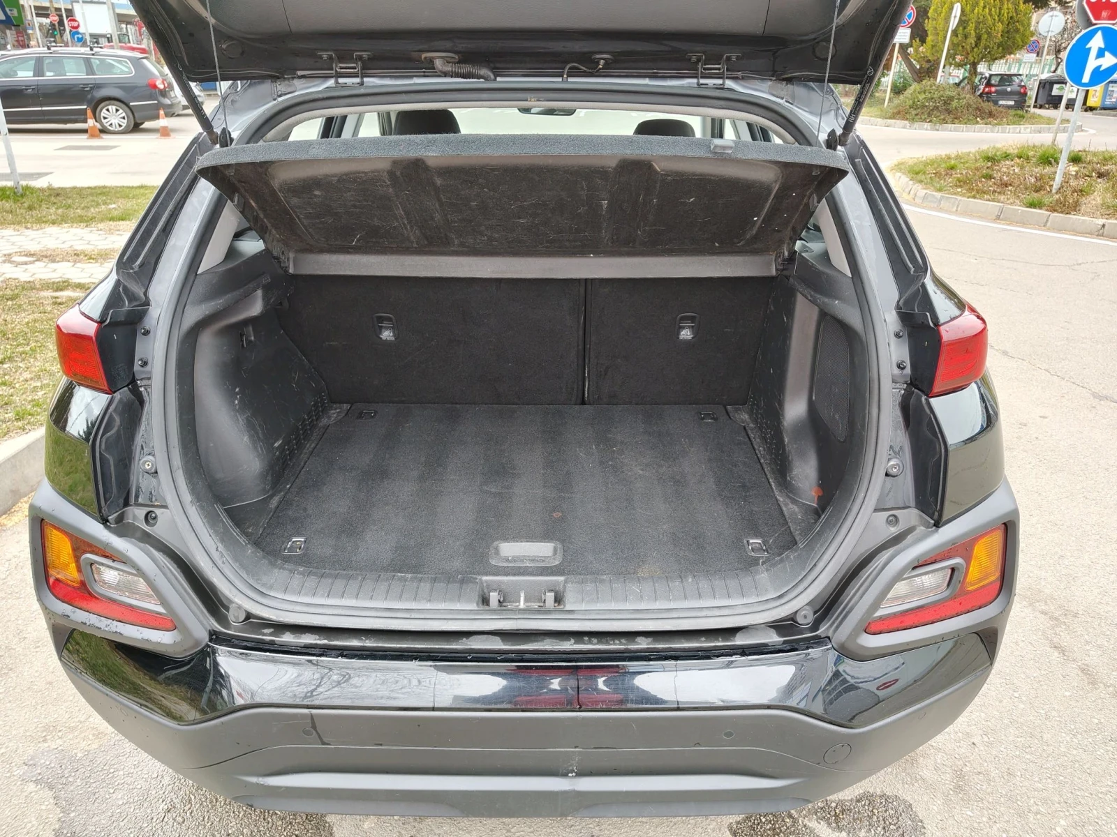 Hyundai Kona 1.6 Crdi , снимка 12 - Автомобили и джипове - 56073070