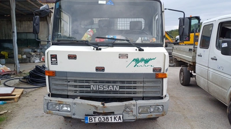 Nissan L35 L35.085f, снимка 1 - Бусове и автобуси - 46394532