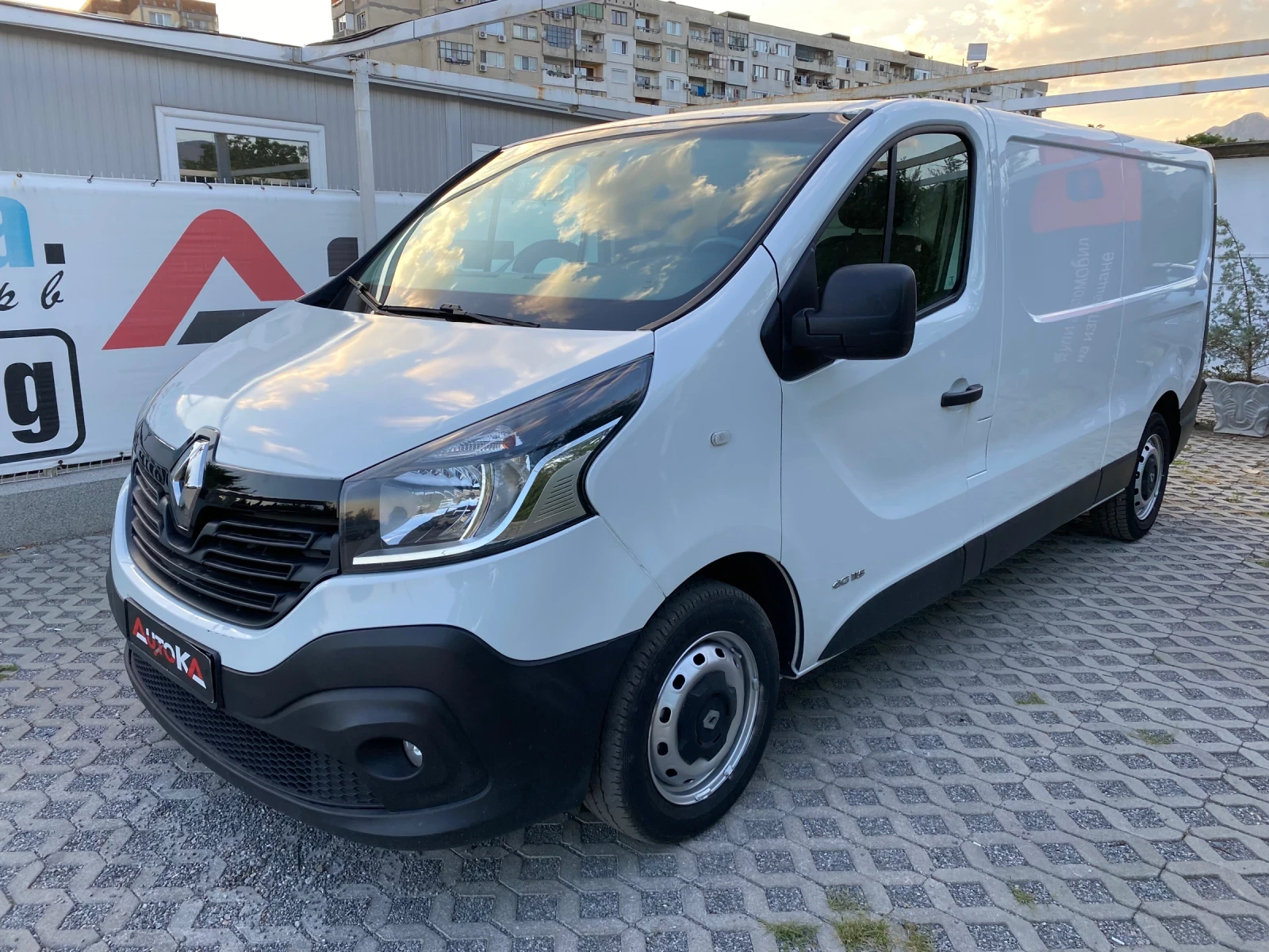 Renault Trafic 1.6DCI-116кс= ДЪЛГА БАЗА= КЛИМАТИК= 6СКОРОСТИ - изображение 6