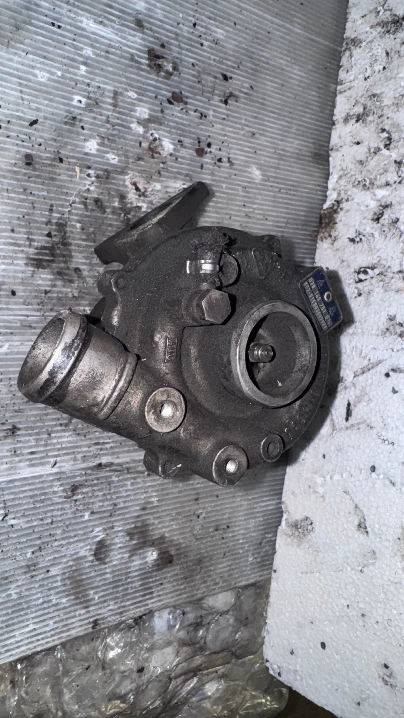 ����� ��������� �� VW Golf 4 - 038145701D  / K03-015BG5009929 | Mobile.bg � ����������� 1