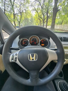 Honda Jazz ГАЗ, 1.4, 83к.с, Климатроник, снимка 16 - Автомобили и джипове - 45250975