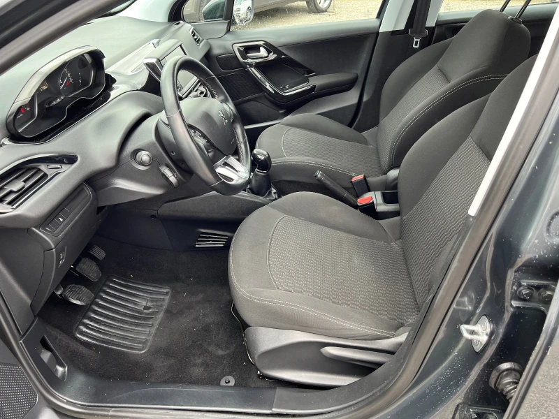 Peugeot 208 1.6hdi EURO 6, снимка 12 - Автомобили и джипове - 38031050